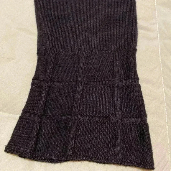 Ellen Tracy Black Long Sleeve Pleated Fit & Flair Sweater Dress in Size Medium. - Picture 5 of 15